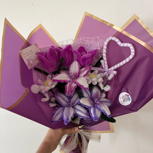 Purple bouquet with 10 flowers made to order