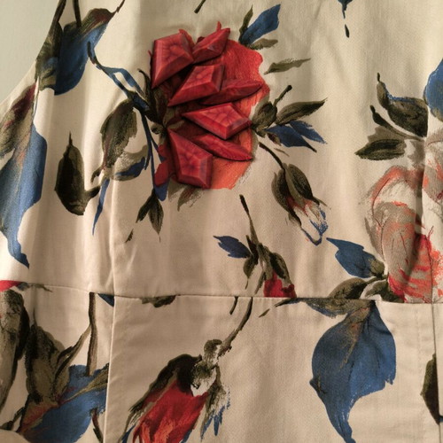 Floral dress with back opening size M like new