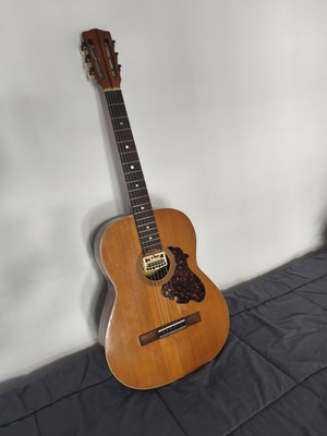 Romanian folk guitar used, 60-70s, solid spruce, with magnet