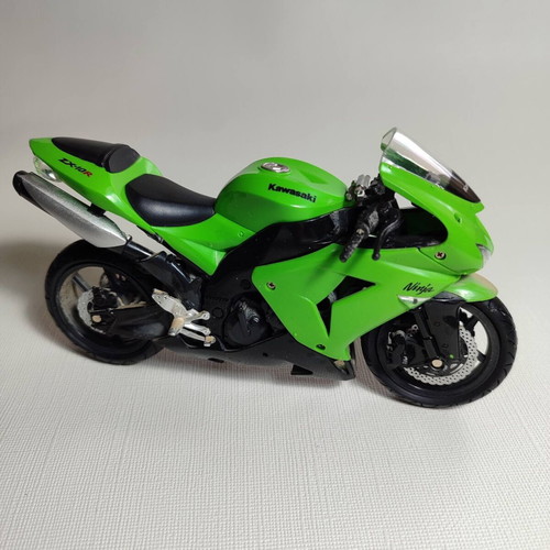 2006 ZX10R New Ray 1/12 static model used