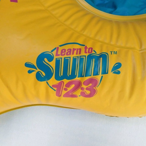 Inflatable floating seat like new