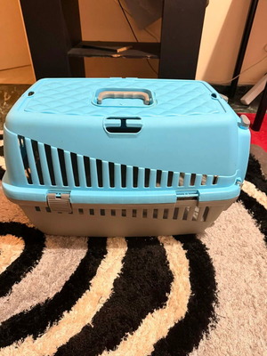 Dog/Cat Carrier Like New