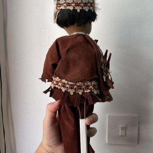 Set of 2 vintage porcelain collectible dolls native style, like new