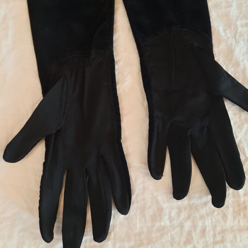 Vintage velvet gloves from 1990, unused, black, 50 cm