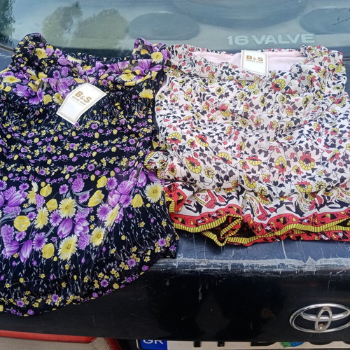 2 mini floral dresses, size S