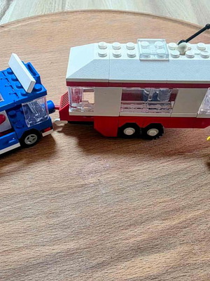 LEGO Legoland Town Vacation Camper 6590 used, 116 pieces, 2 minifigures, 1988