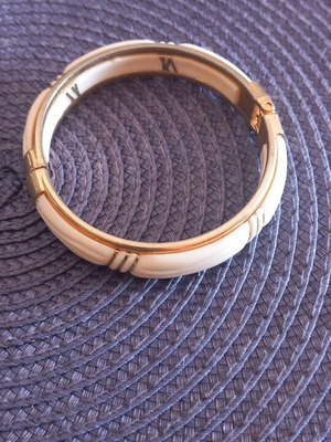 Bracelet with magnet, beautiful