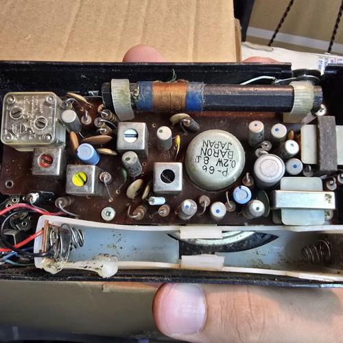 Sonho 10 Transistor vintage radio with leather case