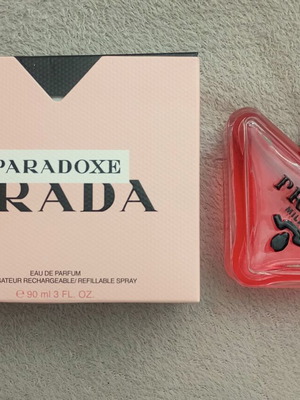 Άρωμα Prada Paradox 90 ml σαν καινούργιο με δώρο κολιέ