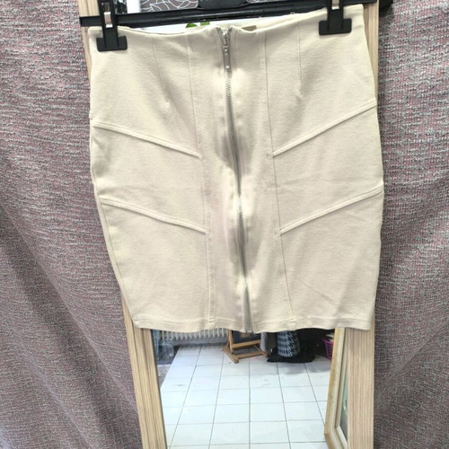 Stradivarius fitted mini skirt used, beige, size medium