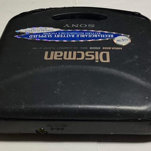 Sony Diskman D-143 used with rechargeable battery