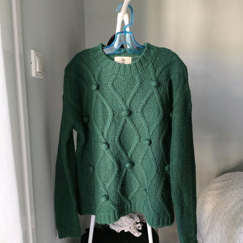 Karavan sweater like new, cypress one size