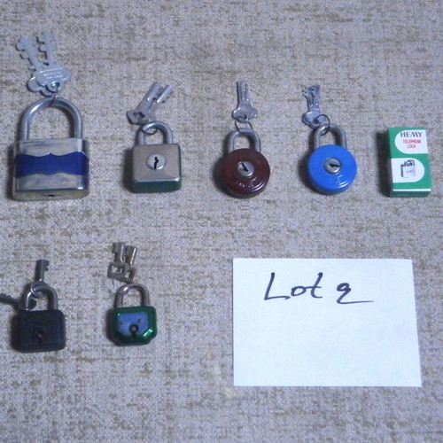 Padlocks new, pack of 7 vintage from Czechoslovakia, Germany and Taiwan