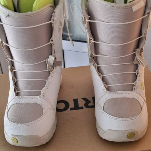 Burton snowboard boots like new, size 37