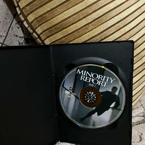 Minority Report DVD like new