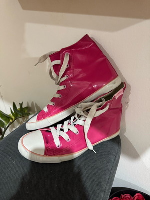 X-Ray Pink Patent Leather Sneakers Size 40 Like New