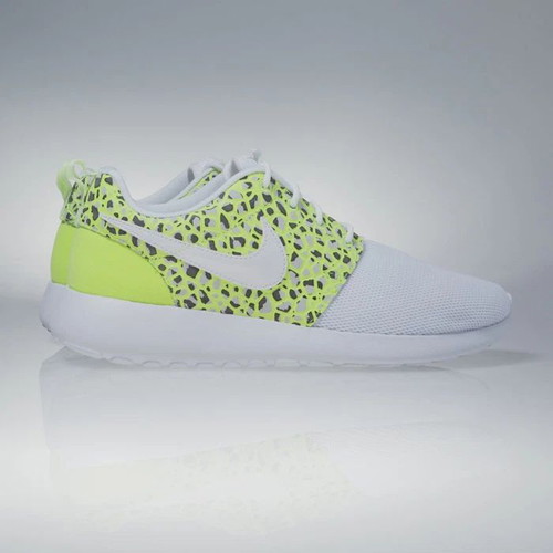 Nike Roshe One Prm λευκά και πράσινα γυναικεία αθλητικά παπούτσια μεταχειρισμένα, νούμερο 39