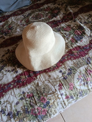 Women's straw hat used, size 54, white