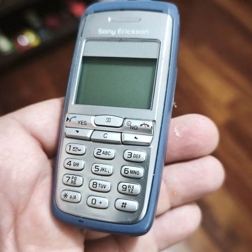 Sony Ericsson T600 retro collectible mobile phone
