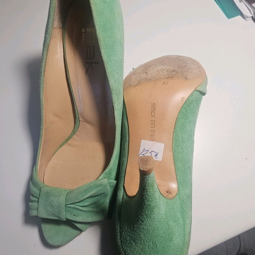 Nak suede leather pumps used, size 37, green