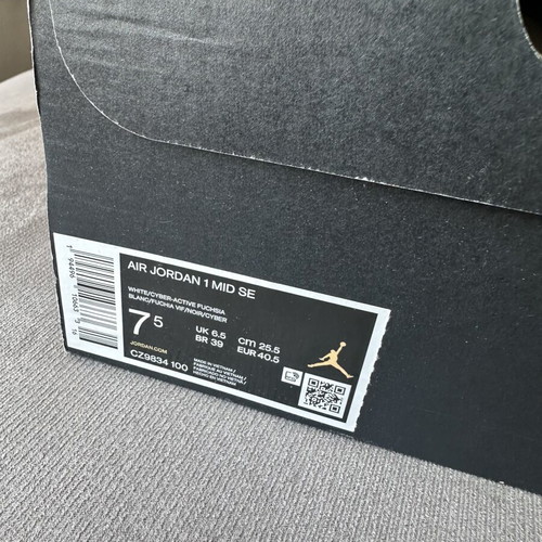 Nike Air Jordan 1 Mid SE Cyber Active Fuchsia new, EU 40.5
