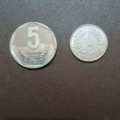 Two Costa Rica coins from the 1990s