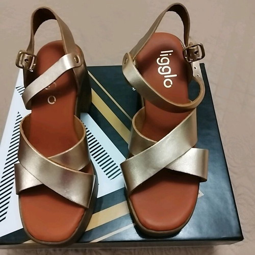 Ligglo Gold Leather Sandals New Size 36