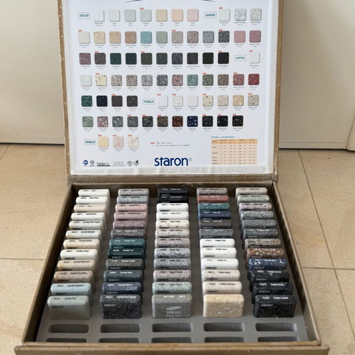 Staron Samsung suitcase with 60 samples like new