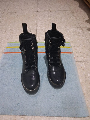 Guess women's biker boots used, black leather and velvet, size 38