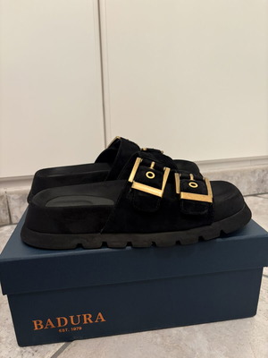 Bandura flatfoarms sandals like new, size 38, black and gold