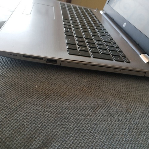 HP 250 G6 laptop 15.6 inch, i5 7200, 8GB DDR4, 240GB SSD, R5 330 graphics