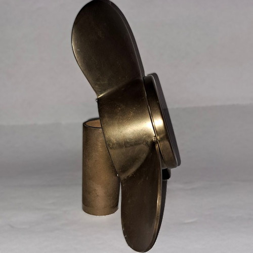 Ship's Clock brass wall and table clock like new, analog