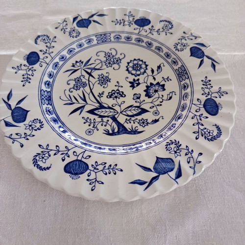 Wedgwood & Co Ltd Satsuma plate like new, English porcelain