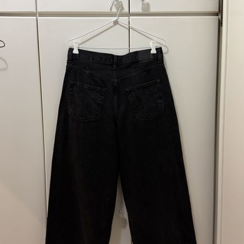 Pull & Bear Jean 3/4 like new, size L
