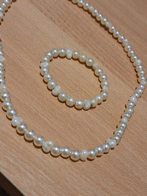 Pearl set necklace 25 cm and elastic bracelet 8 cm