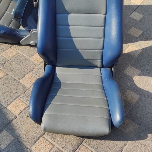 Bucket car seats used, blue, without rails