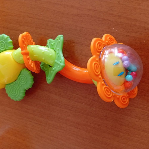 Rotating Rattle like new with sound and transparent base