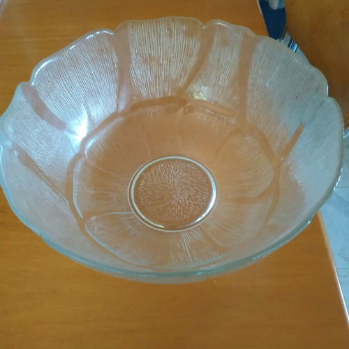 Fruit Bowl Salad Bowl crystal like new