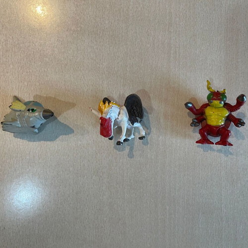 Digimon vintage figures used, pack of 35 from 1999-2000
