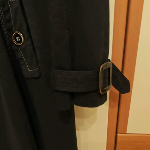 Women's black trench coat like new, size medium