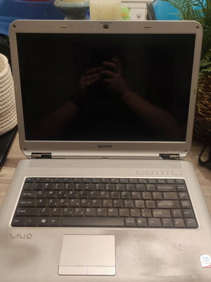 Sony Vgn Ns21z laptop used, missing disk and power supply