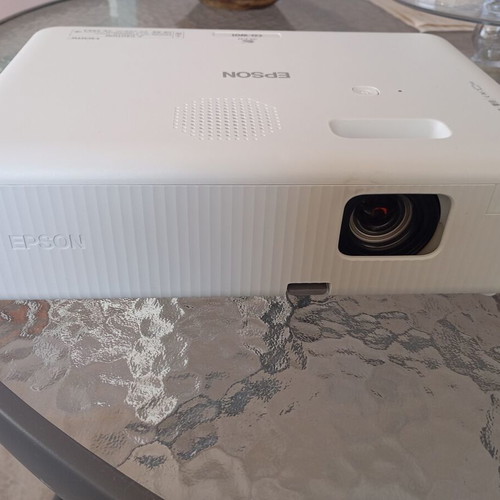 Epson CO-WO1 projector new
