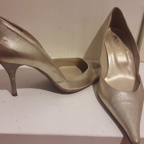 Stiletto pumps like new, beige and gold, size 38