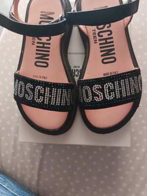 Πέδιλα Moschino νούμερο 28 σαν καινούργιο, μαύρα