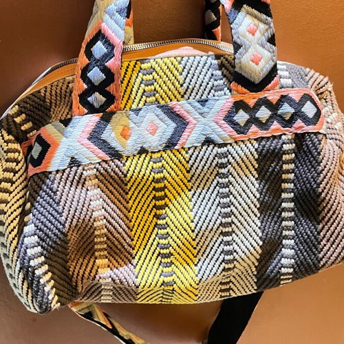 Tribal knitted shoulder bag like new, multicolored