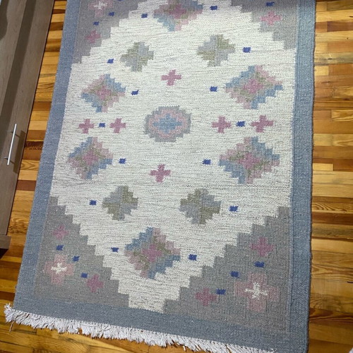 Handmade all-wool rug like new, size 1.2x1.8