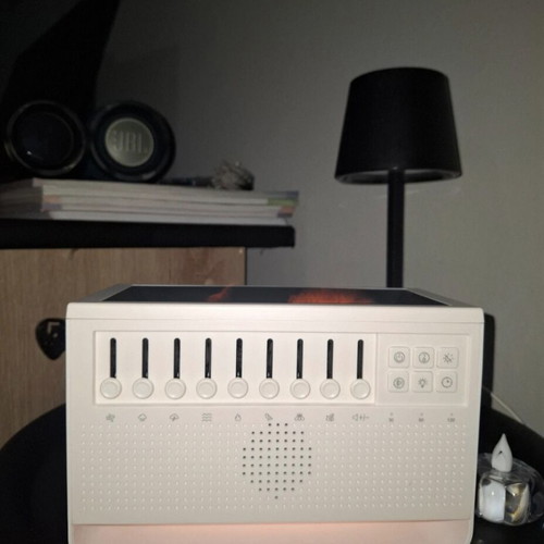 White Noise Flame Diffuser like new with USB and aromatherapy