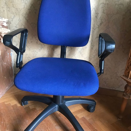Dromeas office chair used with wheels without height adjustment