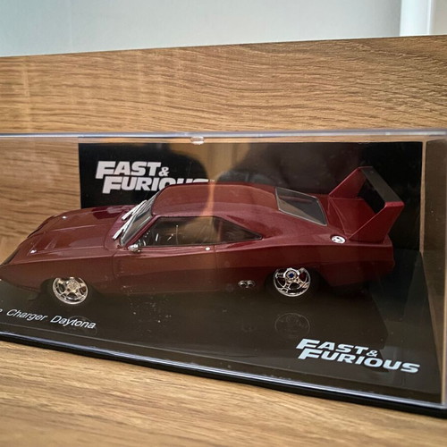 Dodge Charger Daytona 1:43 new, metal model Fast & Furious