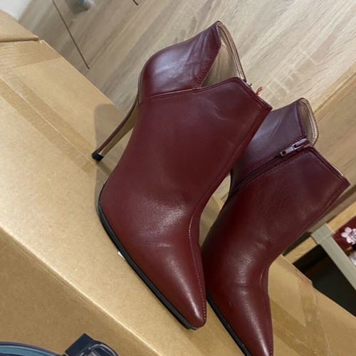 Leather ankle boots used with heel, red, size 37